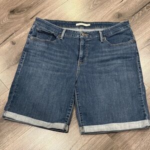 🩷Levi’s Denim blue Jeans Bermuda Women's Shorts
